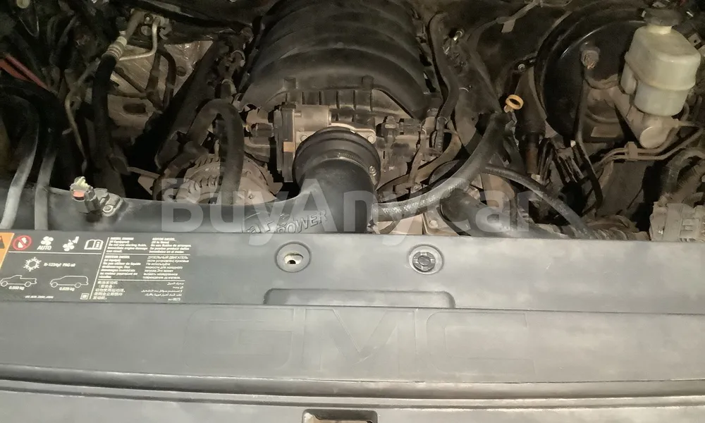 Vehicle photo 6