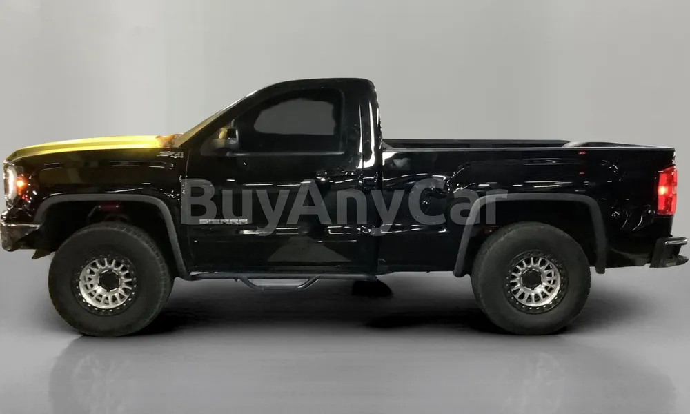 Vehicle photo 3