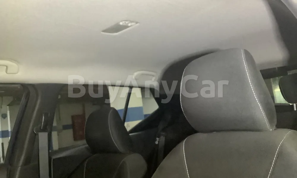Vehicle photo 9