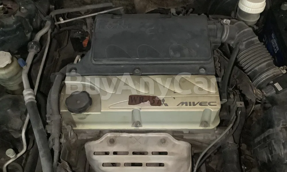 Vehicle photo 5