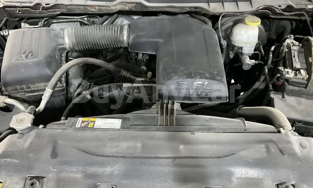 Vehicle photo 6