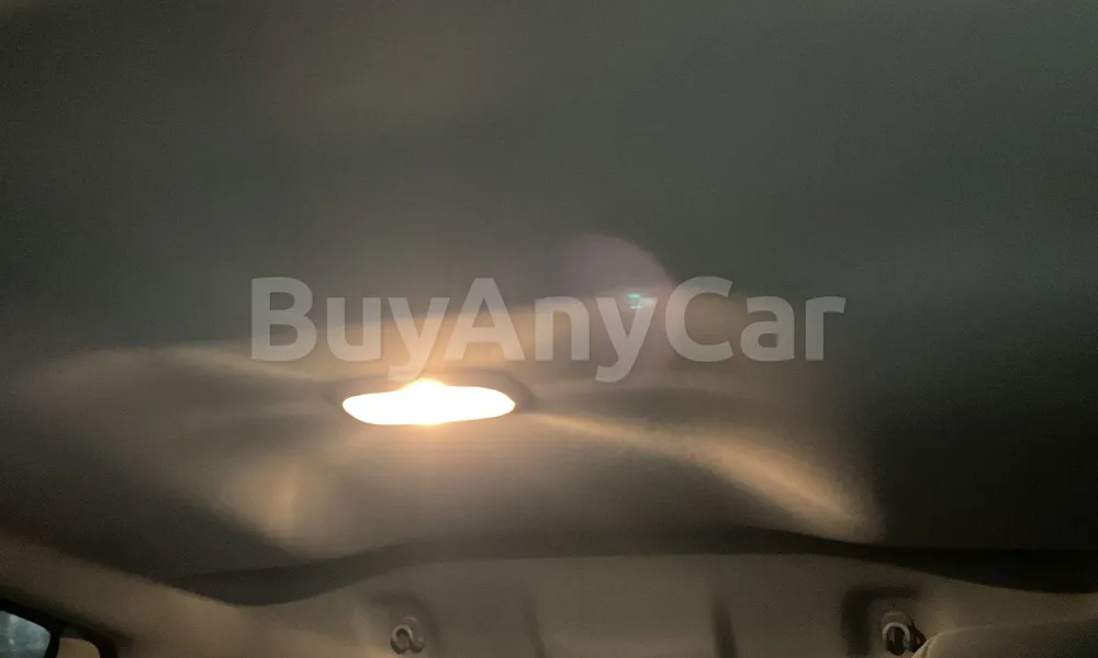 Vehicle photo 9