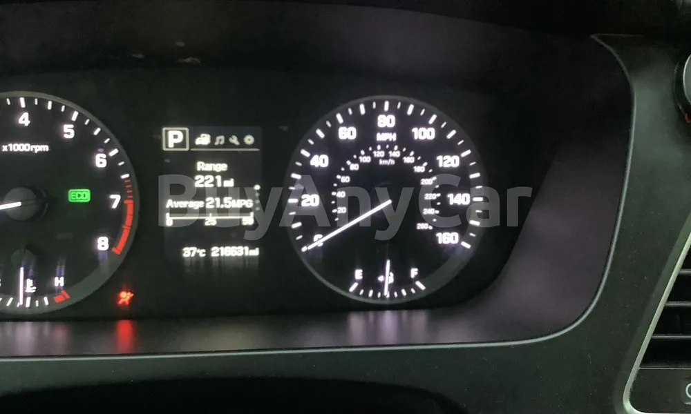 Vehicle photo 7