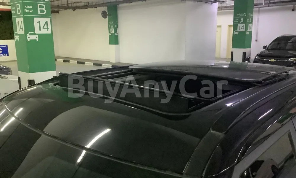 Vehicle photo 5