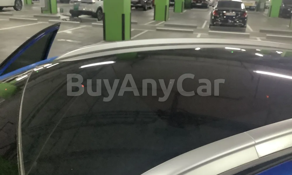 Vehicle photo 5