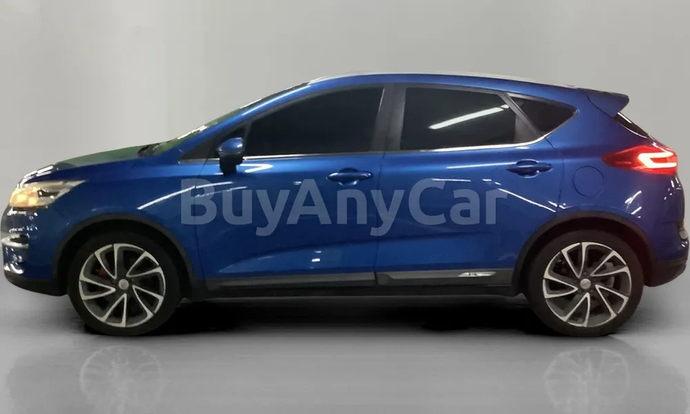 Vehicle photo 4