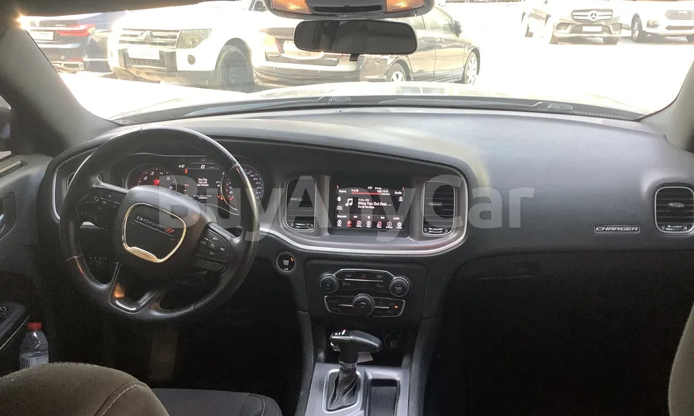 Vehicle photo 8