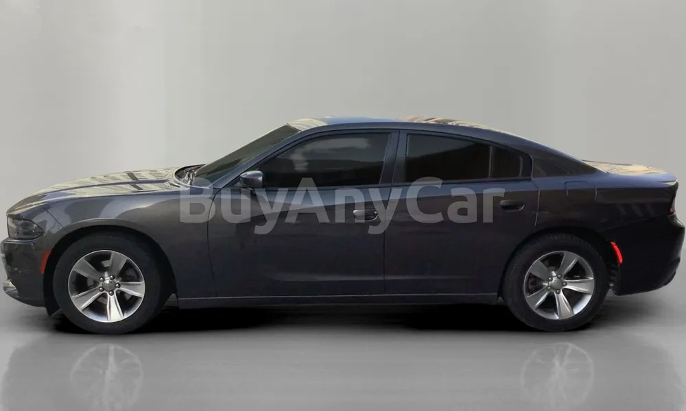 Vehicle photo 4