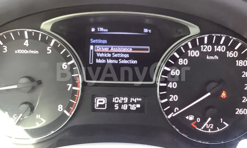 Vehicle photo 7