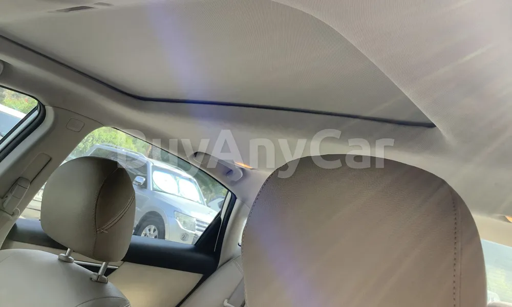 Vehicle photo 8