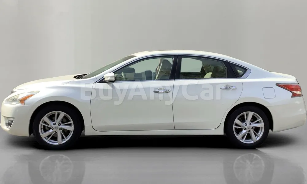 Vehicle photo 4
