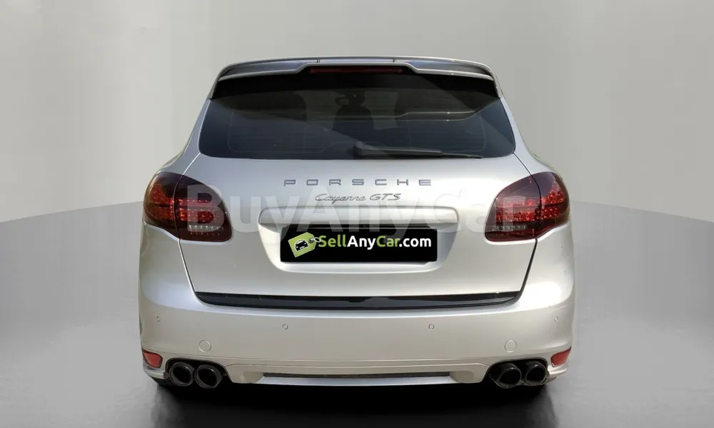 Vehicle photo 2