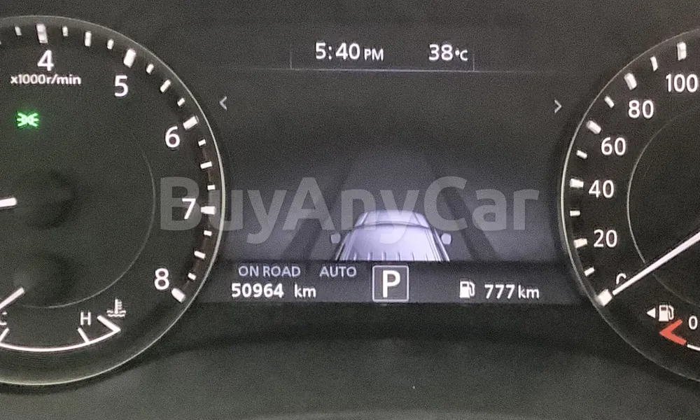 Vehicle photo 8