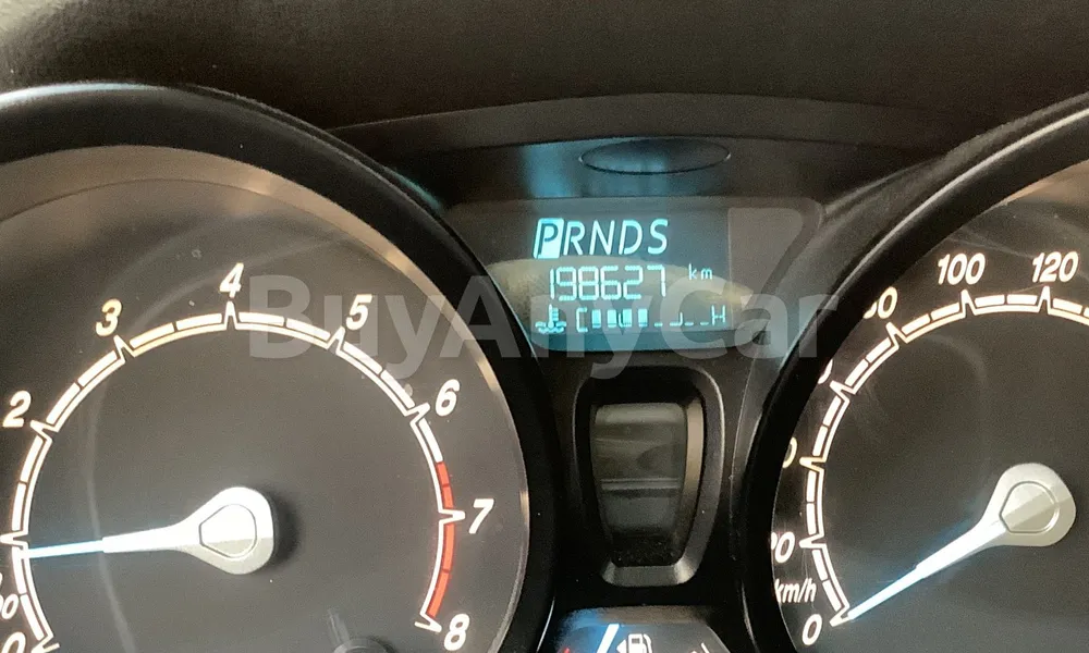 Vehicle photo 8