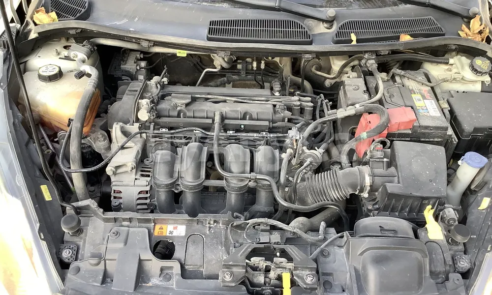 Vehicle photo 6