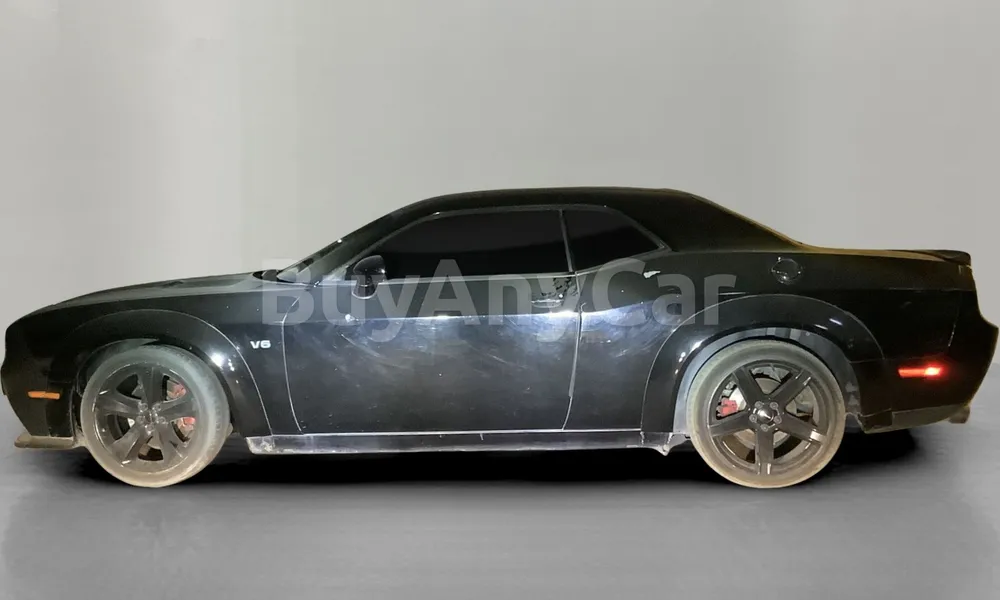 Vehicle photo 4