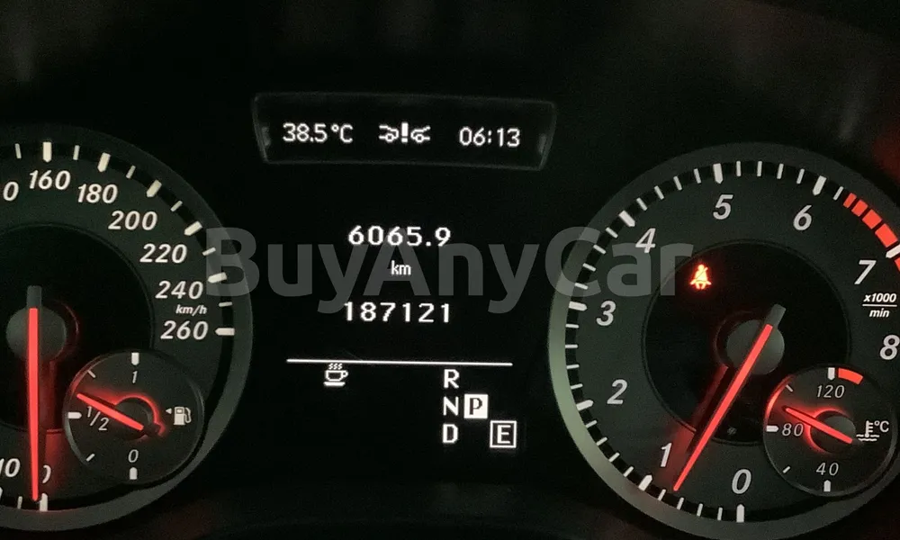 Vehicle photo 7