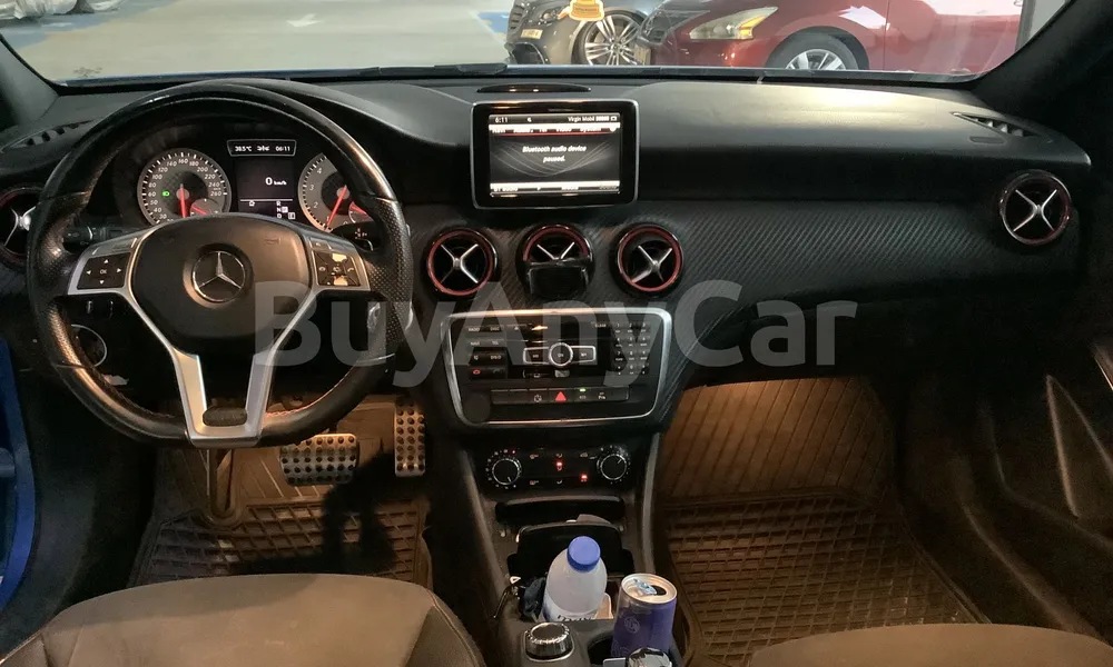 Vehicle photo 8