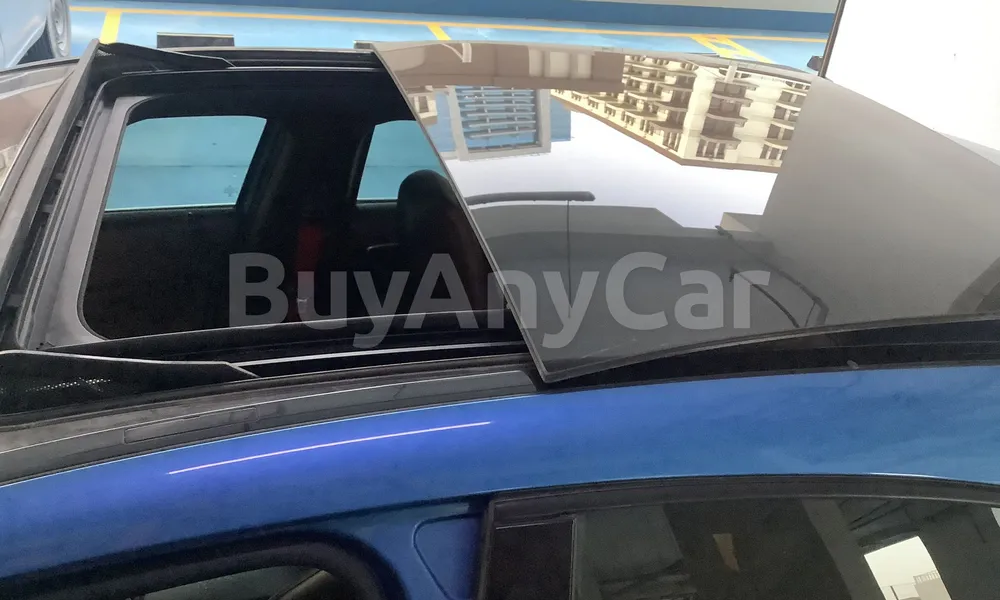 Vehicle photo 5