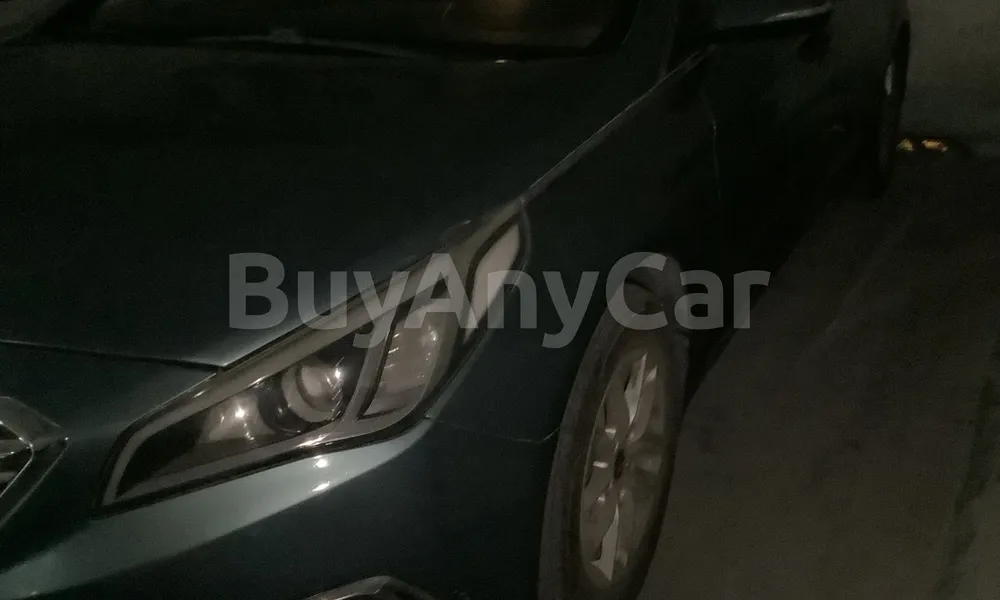 Vehicle photo 4