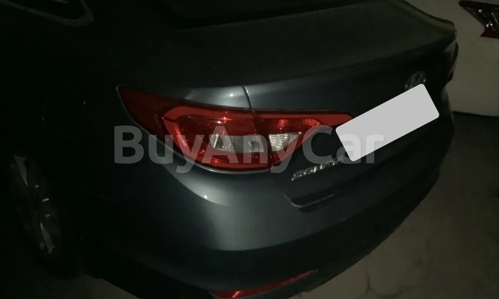Vehicle photo 2