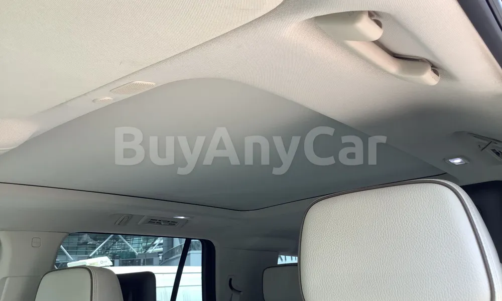 Vehicle photo 8
