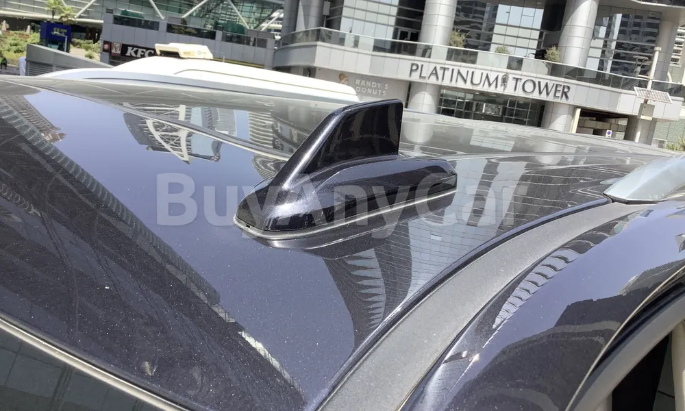 Vehicle photo 6