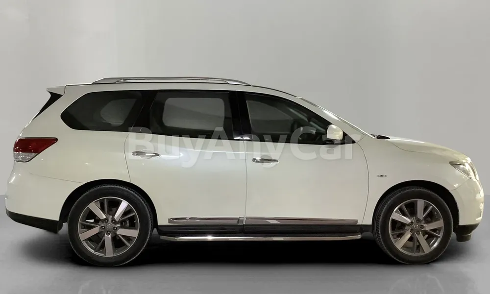 Vehicle photo 3