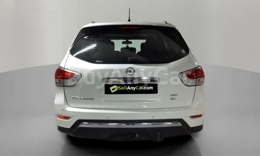 Vehicle photo 2