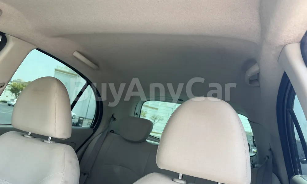Vehicle photo 9
