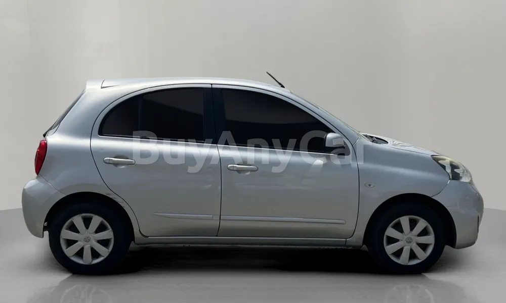 Vehicle photo 3