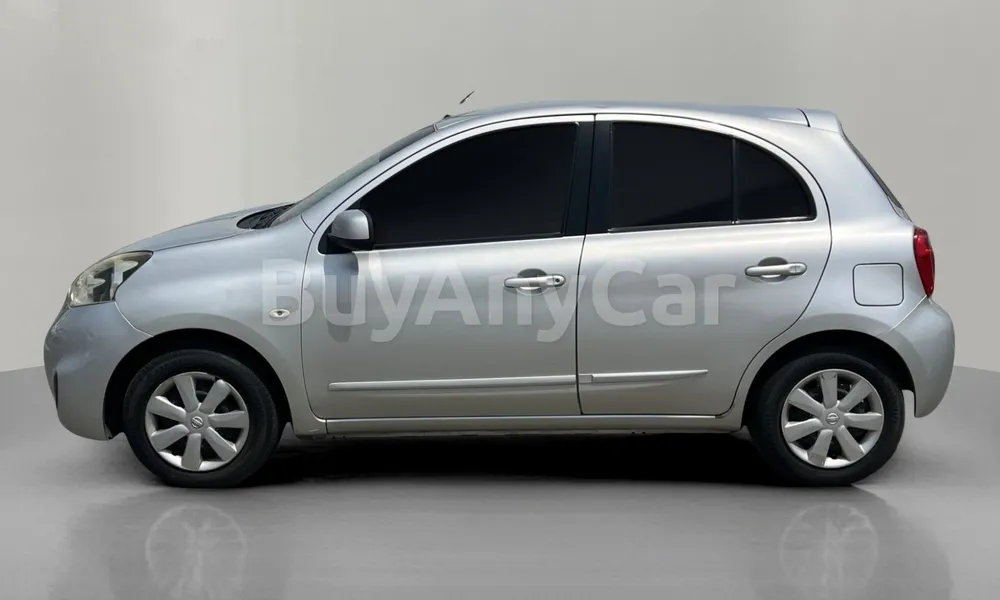 Vehicle photo 4