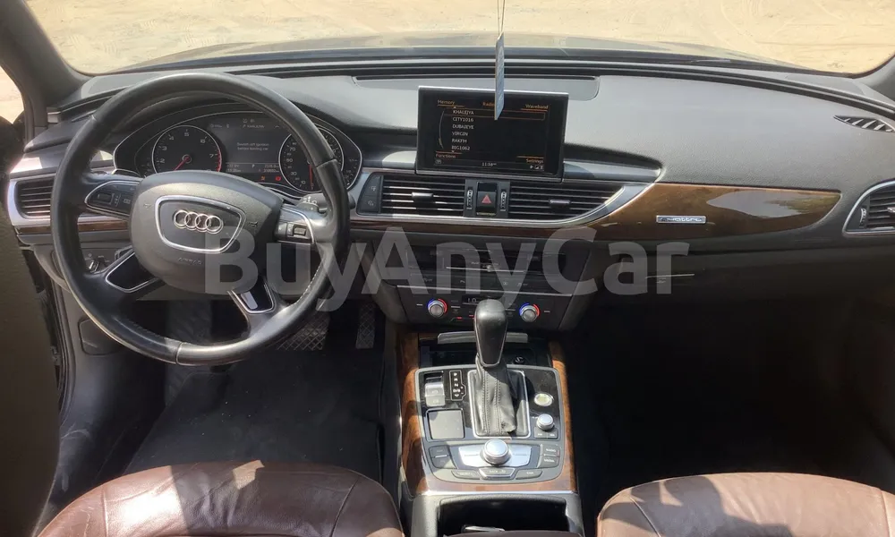 Vehicle photo 9