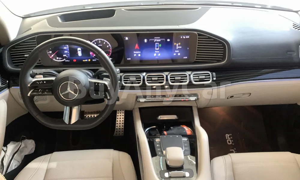 Vehicle photo 8