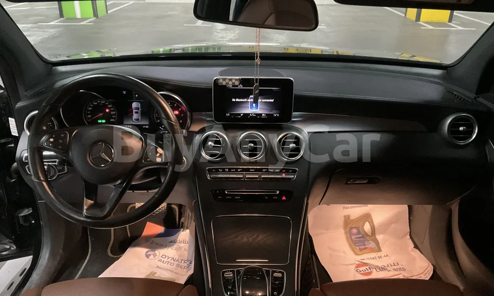 Vehicle photo 8