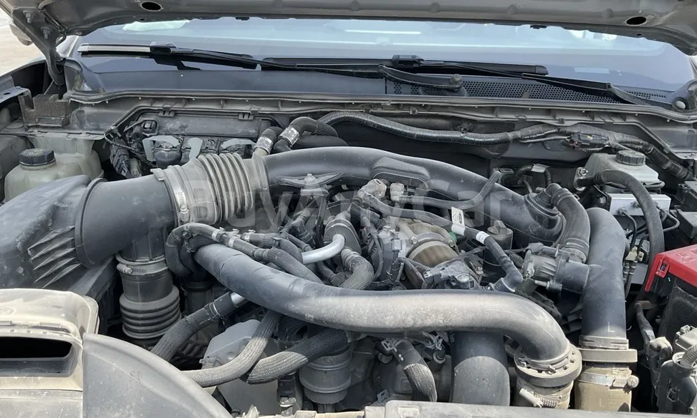 Vehicle photo 6