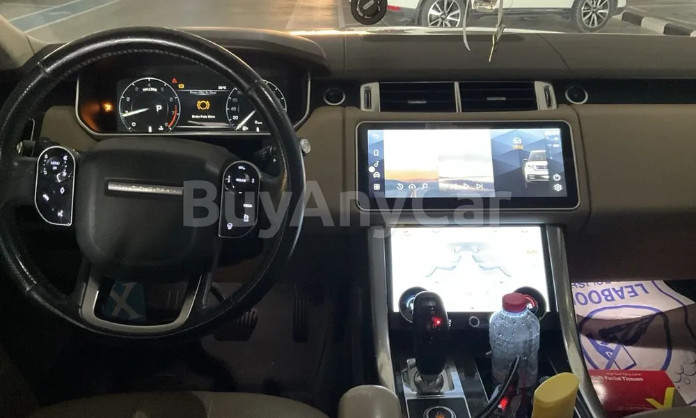 Vehicle photo 8