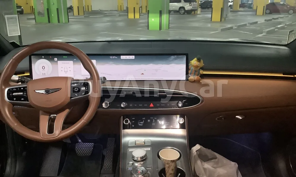 Vehicle photo 9