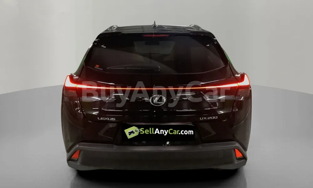 Vehicle photo 2