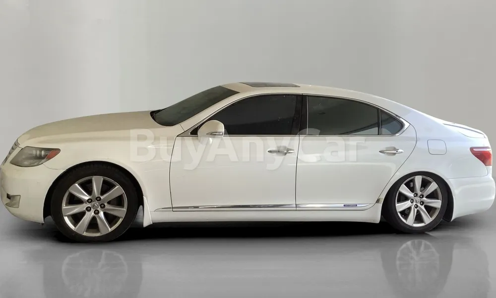 Vehicle photo 4
