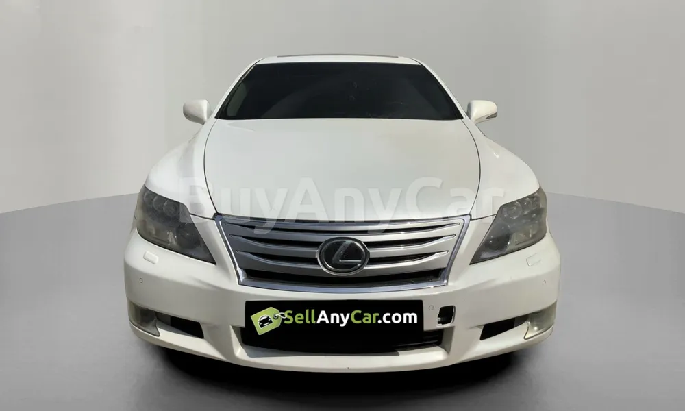 Vehicle photo 1