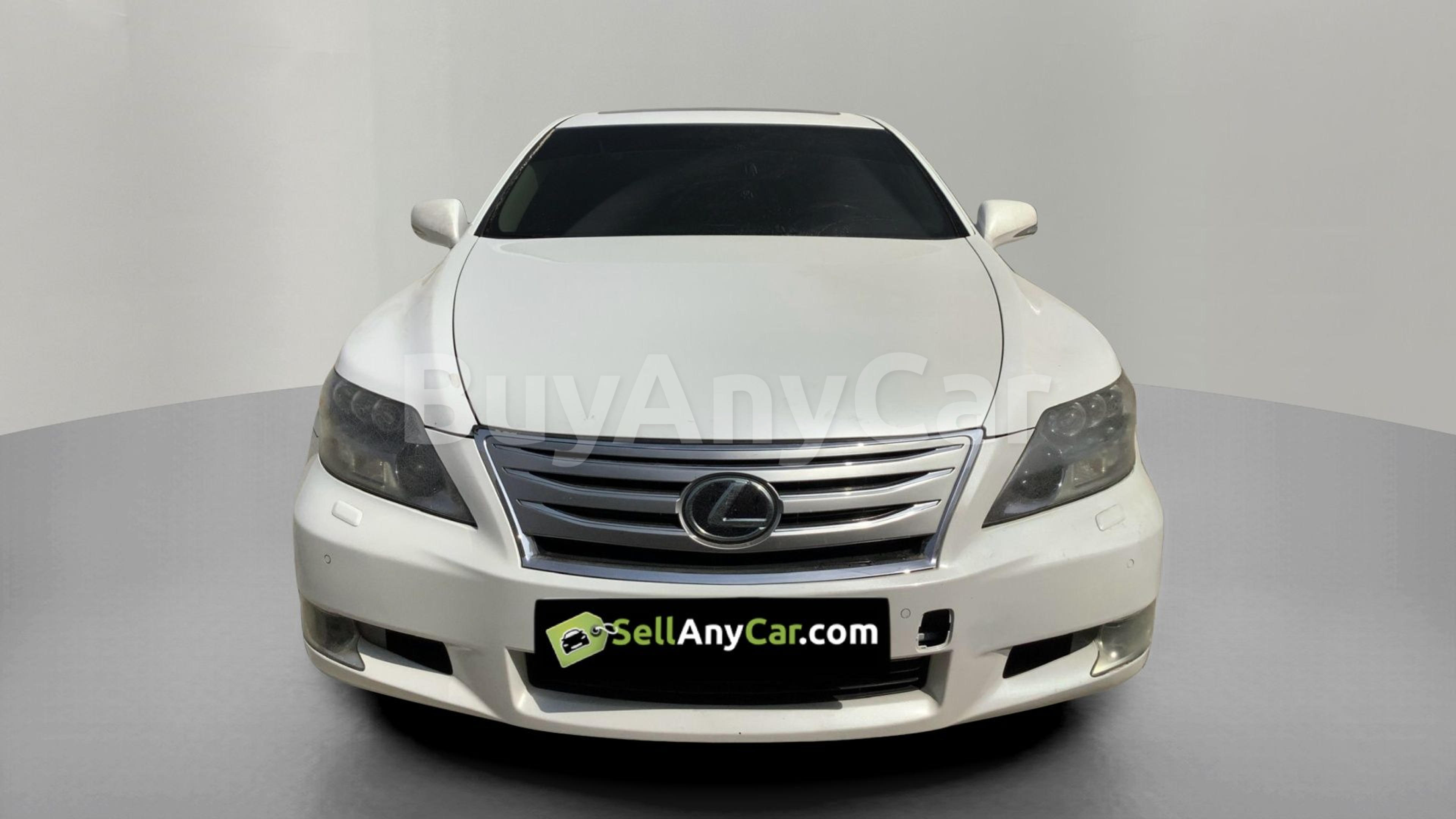 Lexus LS-Series 2010