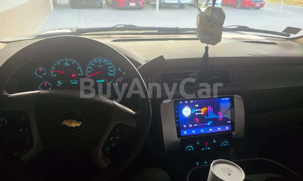 Vehicle photo 3