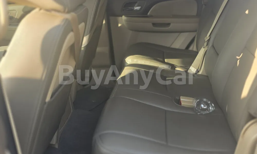 Vehicle photo 4