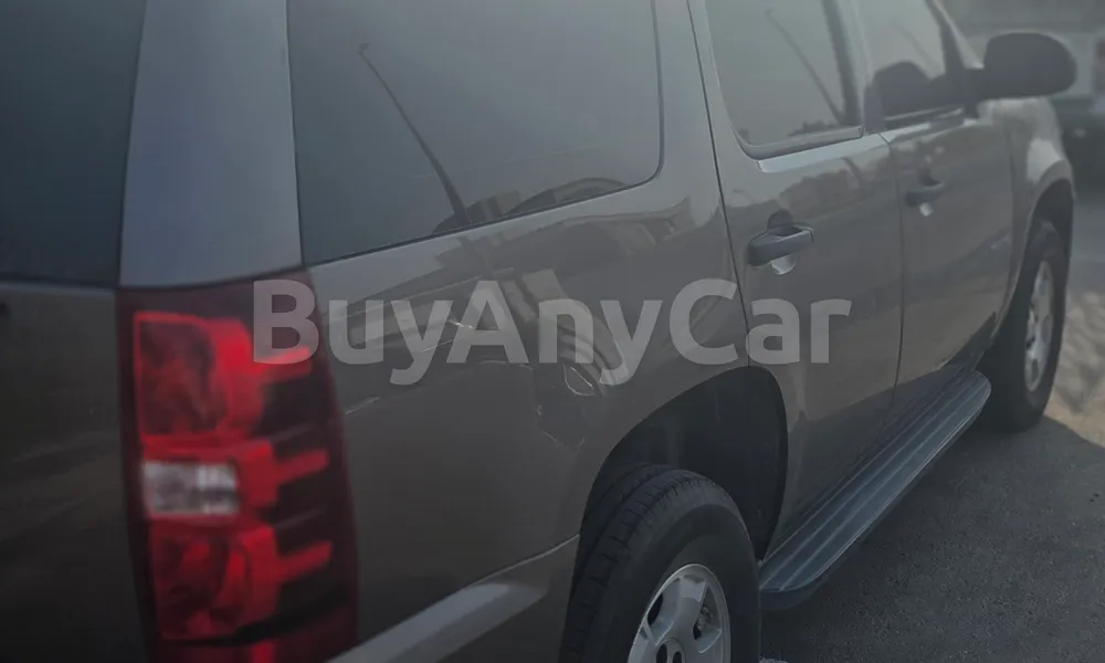 Vehicle photo 9