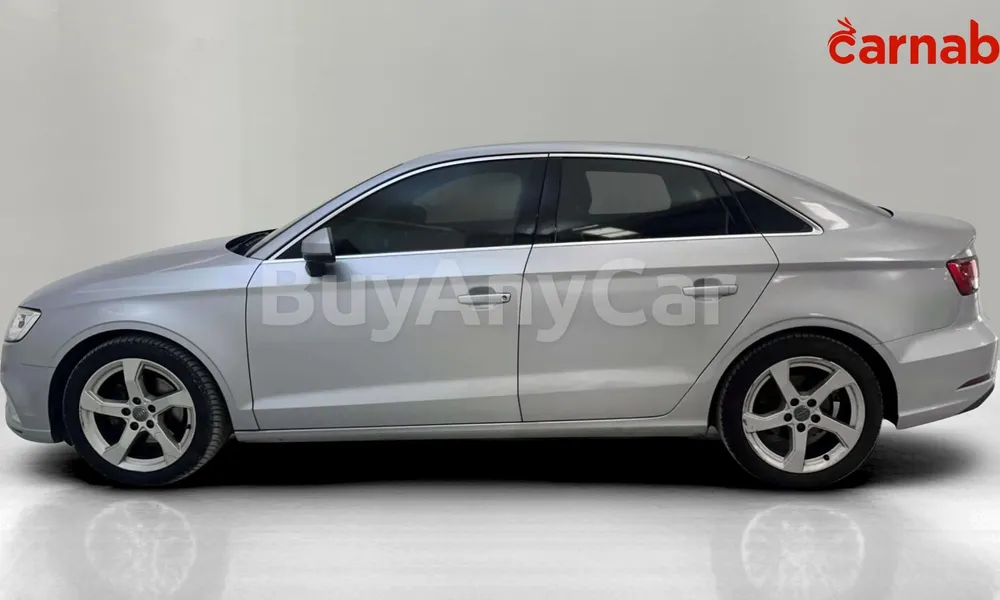 Vehicle photo 15