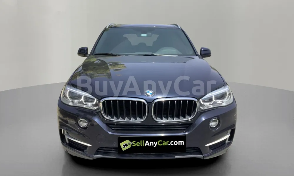 Vehicle photo 1