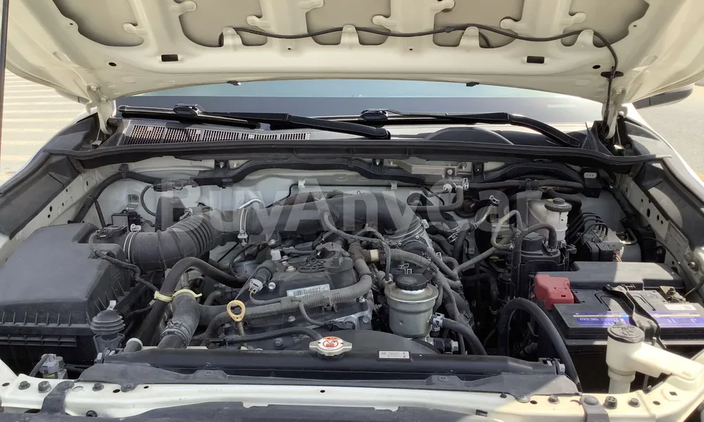 Vehicle photo 6