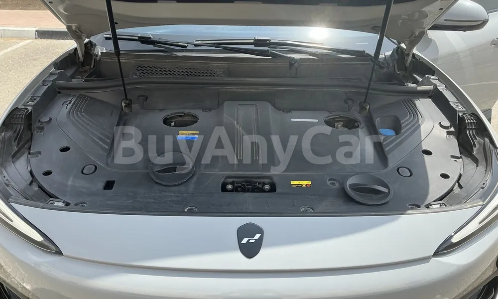 Vehicle photo 6