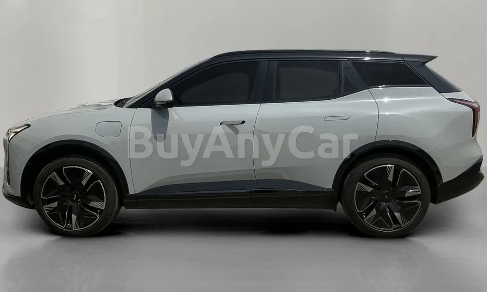 Vehicle photo 4